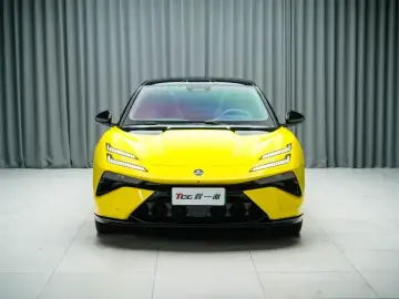 2026 Lotus Emeya с пробегом 3 300 км