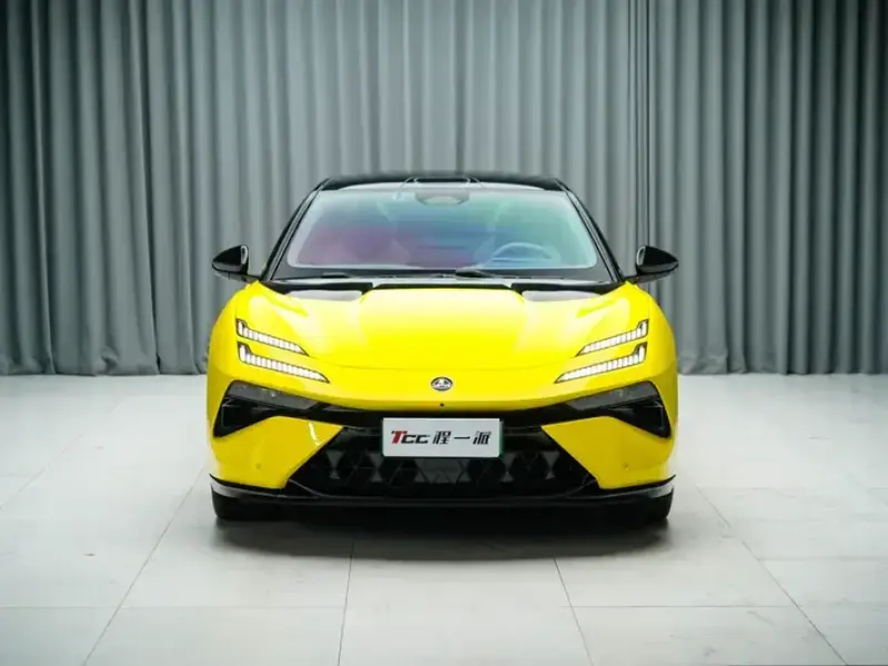 2026 Lotus Emeya с пробегом 3 300 км