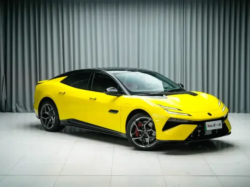 2026 Lotus Emeya с пробегом 3 300 км