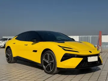 2024 Lotus Emeya с пробегом 32 000 км