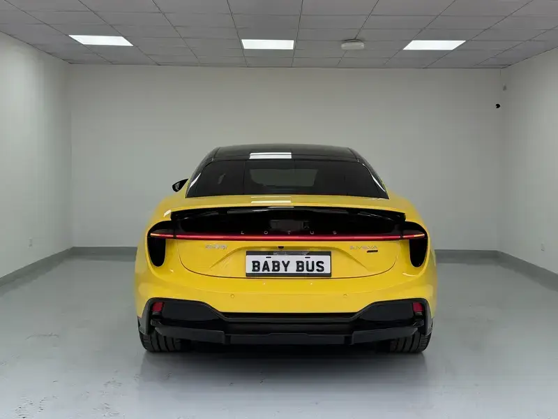 2026 Lotus Emeya с пробегом 1 000 км