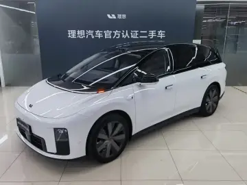 Li Auto (Lixiang) i8
