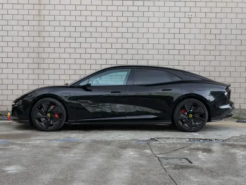 2024 Lotus Emeya с пробегом 45 400 км