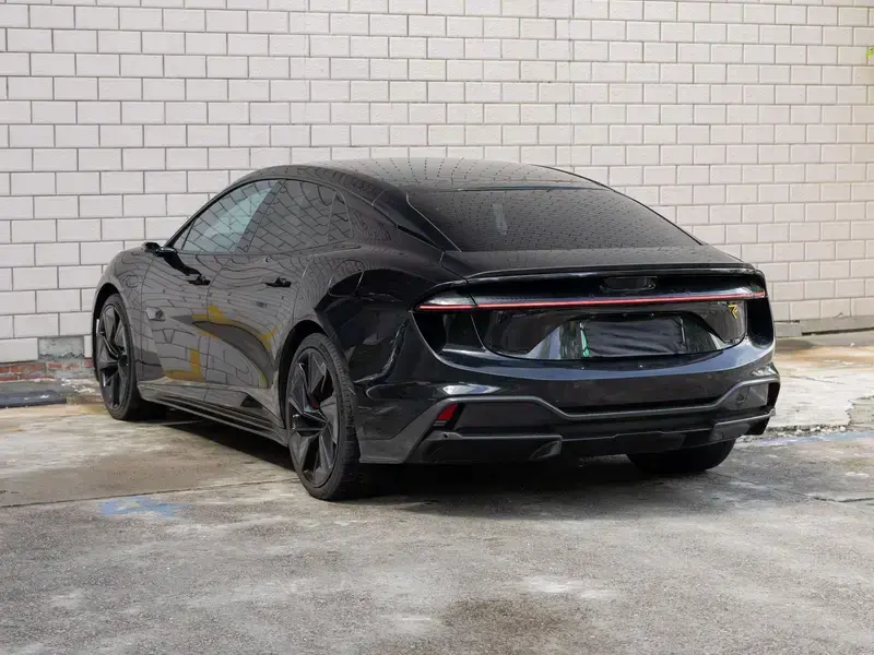 2024 Lotus Emeya с пробегом 45 400 км