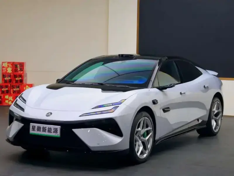 2025 Lotus Emeya с пробегом 35 000 км