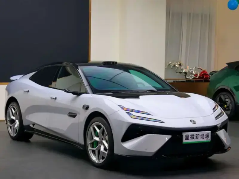 2025 Lotus Emeya с пробегом 35 000 км