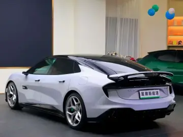 2025 Lotus Emeya с пробегом 35 000 км