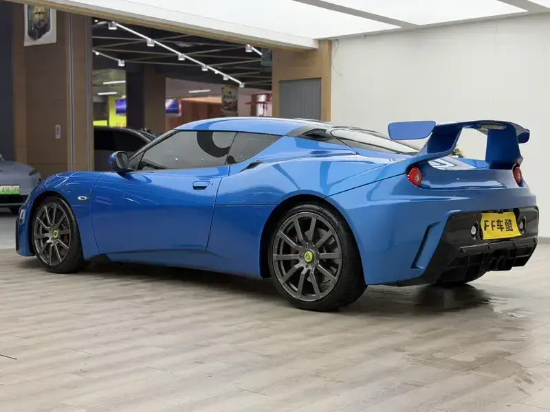 2015 Lotus Evora с пробегом 60 000 км