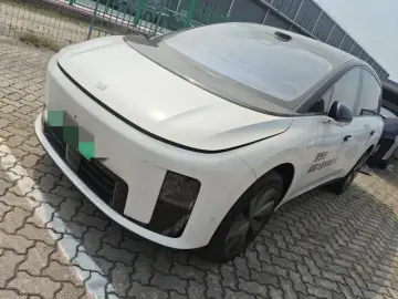 Li Auto (Lixiang) i8