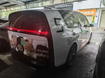 2025 Li Auto (Lixiang) Mega с пробегом 43 000 км