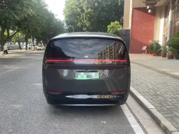 2024 Li Auto (Lixiang) Mega с пробегом 41 000 км