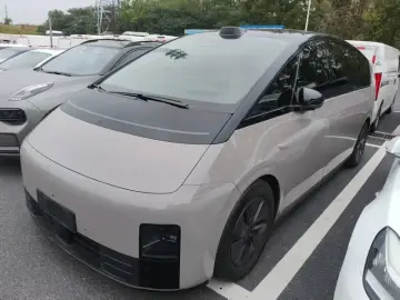 Li Auto (Lixiang) Mega