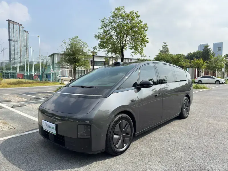 2024 Li Auto (Lixiang) Mega с пробегом 55 000 км