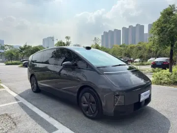 2024 Li Auto (Lixiang) Mega с пробегом 55 000 км