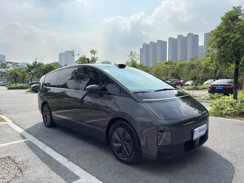 2024 Li Auto (Lixiang) Mega с пробегом 55 000 км