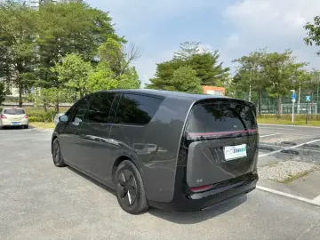 2024 Li Auto (Lixiang) Mega с пробегом 55 000 км
