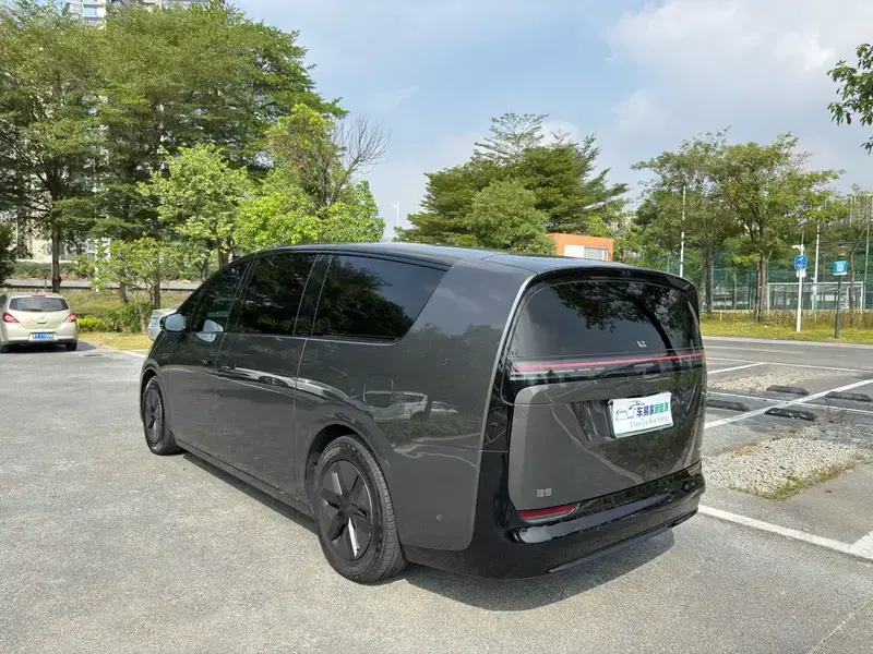 2024 Li Auto (Lixiang) Mega с пробегом 55 000 км
