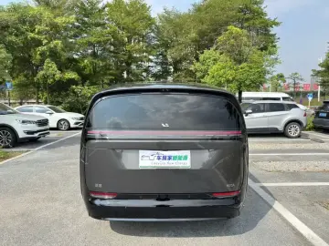 2024 Li Auto (Lixiang) Mega с пробегом 55 000 км