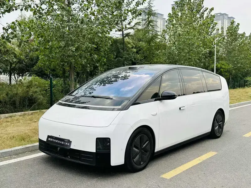 2025 Li Auto (Lixiang) Mega с пробегом 12 000 км