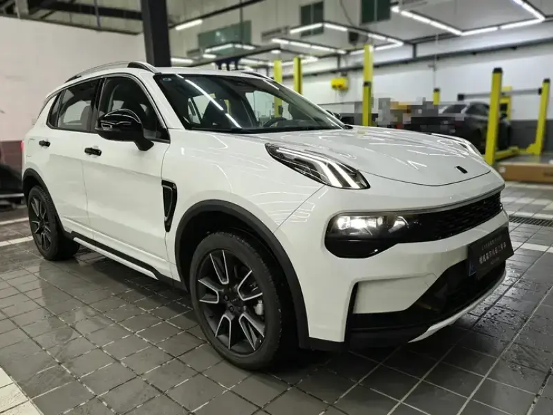 2024 Lynk & Co 01 с пробегом 6 000 км
