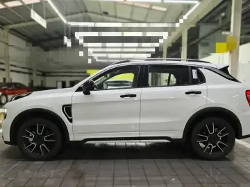 2024 Lynk & Co 01 с пробегом 6 000 км