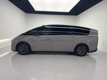 2024 Li Auto (Lixiang) Mega с пробегом 30 500 км
