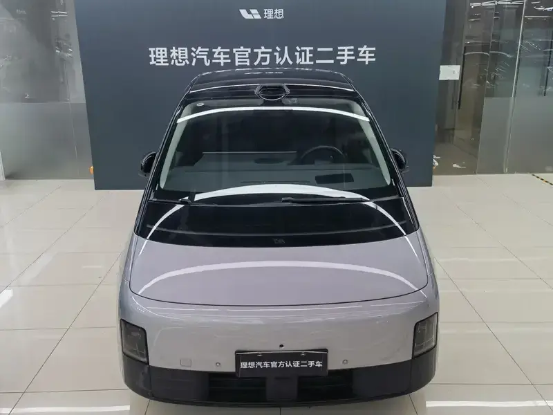 2024 Li Auto (Lixiang) Mega с пробегом 15 000 км