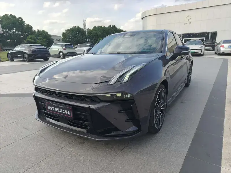 2025 Lynk & Co 03 с пробегом 28 000 км