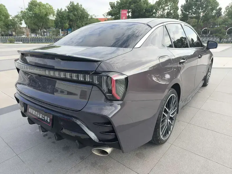 2025 Lynk & Co 03 с пробегом 28 000 км