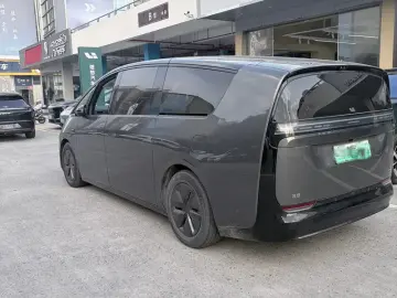 2024 Li Auto (Lixiang) Mega с пробегом 43 000 км