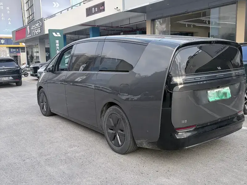 2024 Li Auto (Lixiang) Mega с пробегом 43 000 км