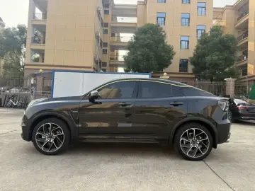 2020 Lynk & Co 05 с пробегом 77 000 км