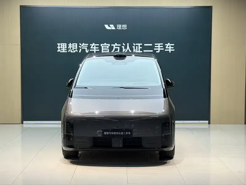 2024 Li Auto (Lixiang) Mega с пробегом 56 000 км