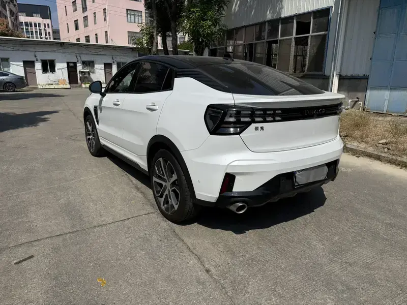 2022 Lynk & Co 05 с пробегом 39 000 км