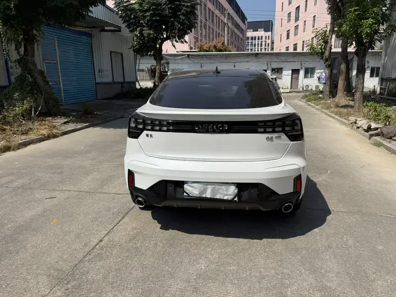 2022 Lynk & Co 05 с пробегом 39 000 км