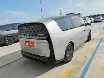 2024 Li Auto (Lixiang) Mega с пробегом 35 000 км
