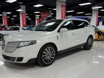 Lincoln MKT