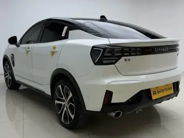 2020 Lynk & Co 05 с пробегом 38 100 км