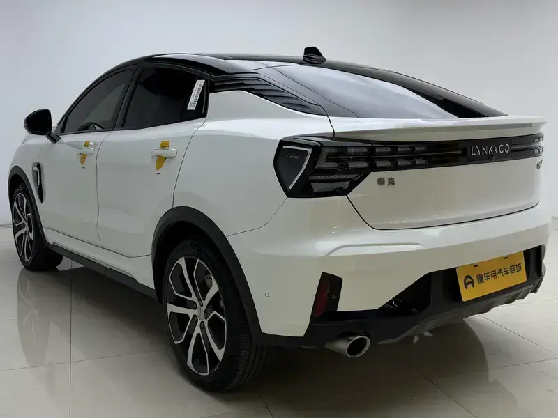 2020 Lynk & Co 05 с пробегом 38 100 км