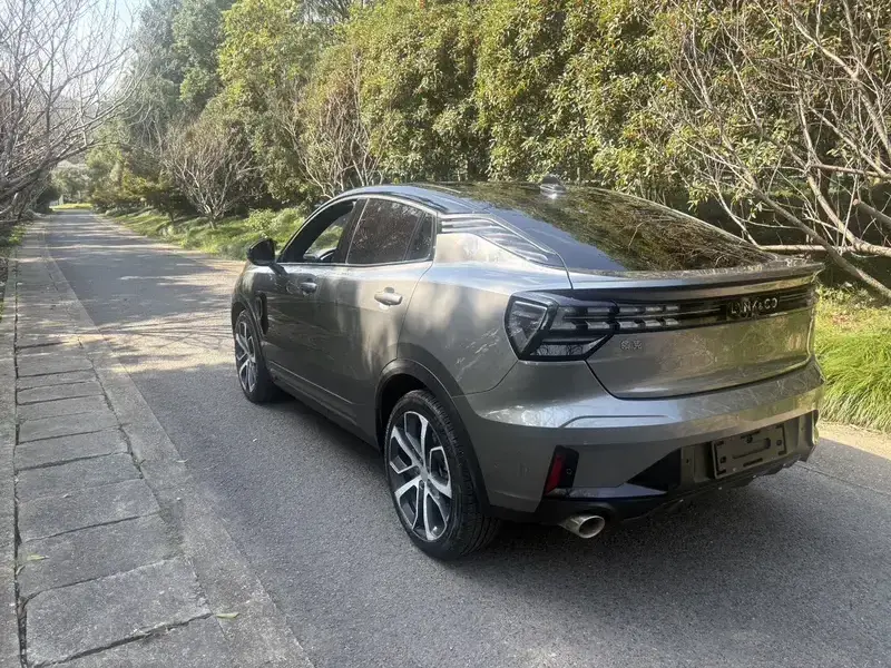 2020 Lynk & Co 05 с пробегом 70 000 км