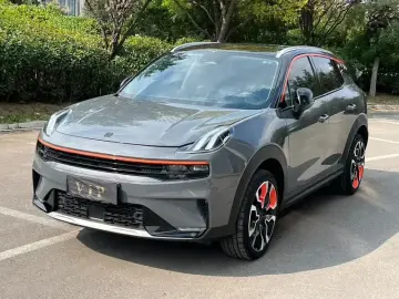 Lynk & Co 06