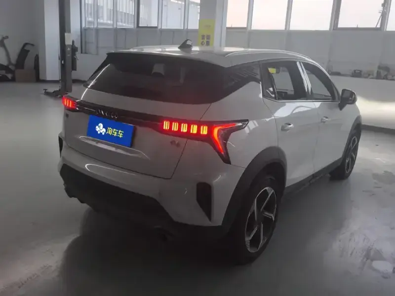 2023 Lynk & Co 06 с пробегом 37 000 км