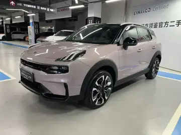 Lynk & Co 06