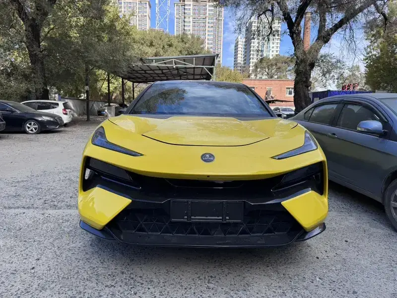 2025 Lotus Eletre с пробегом 9 000 км