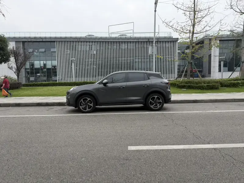 2023 Lynk & Co 06 с пробегом 48 000 км