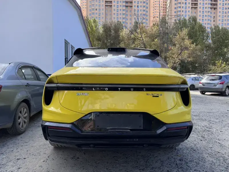 2025 Lotus Eletre с пробегом 9 000 км