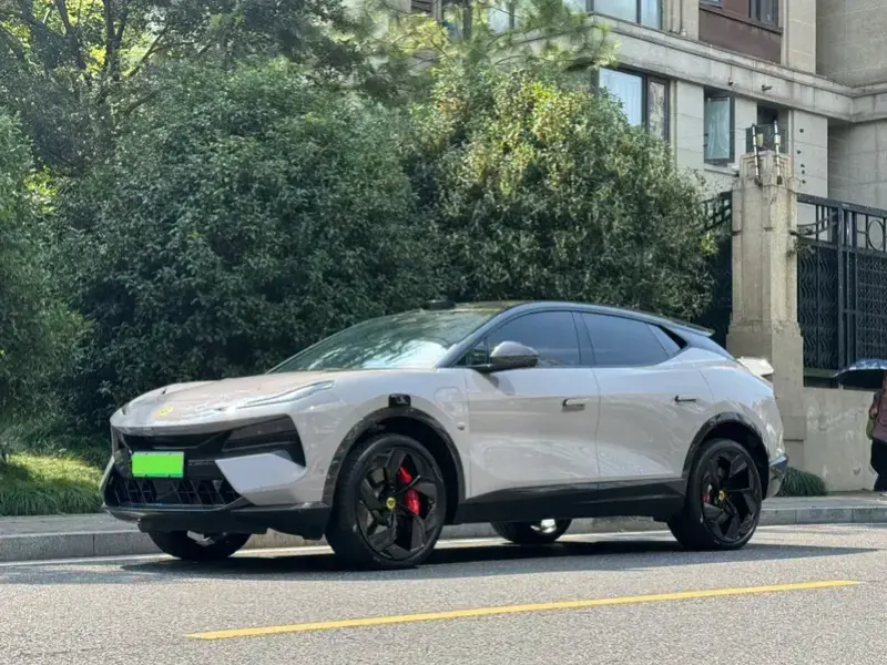 2023 Lotus Eletre с пробегом 6 000 км