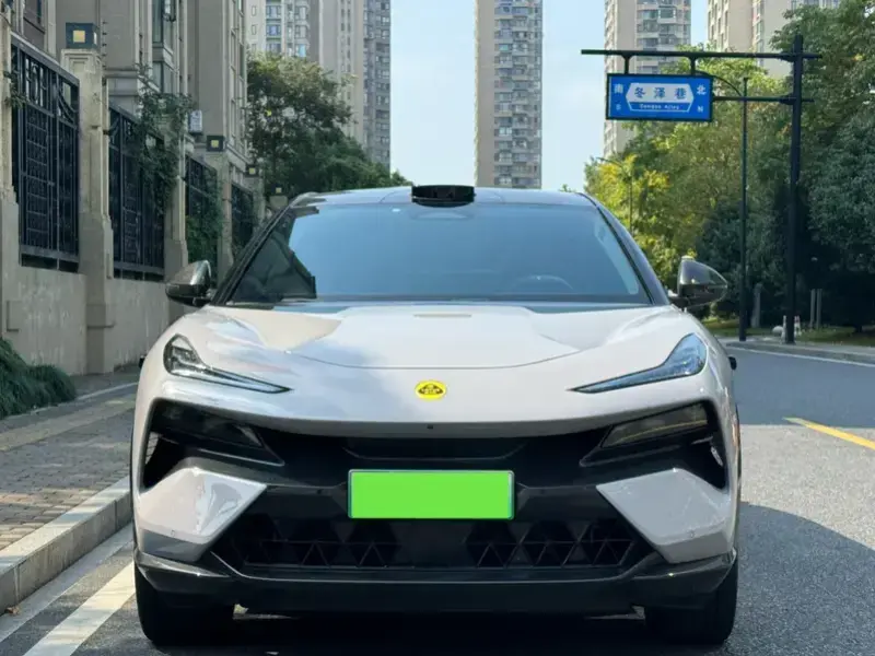 2023 Lotus Eletre с пробегом 6 000 км