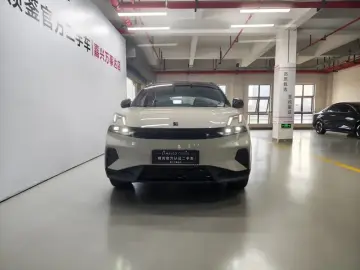 2026 Lynk & Co 06 с пробегом 2 000 км
