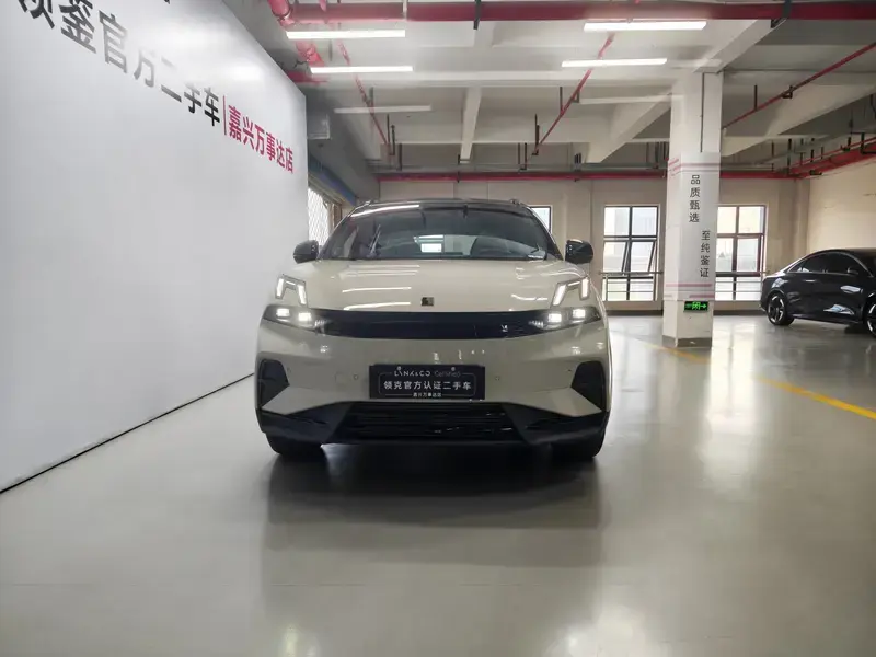 2026 Lynk & Co 06 с пробегом 2 000 км